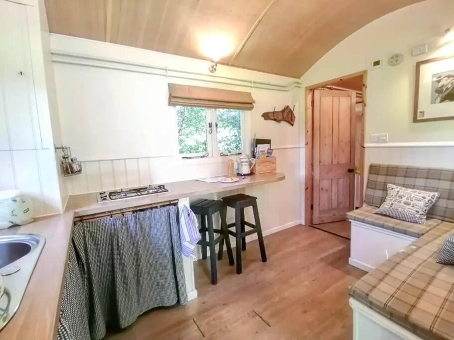 Penn Bergeyn Shepherd'S Huts Эксетер Экстерьер фото