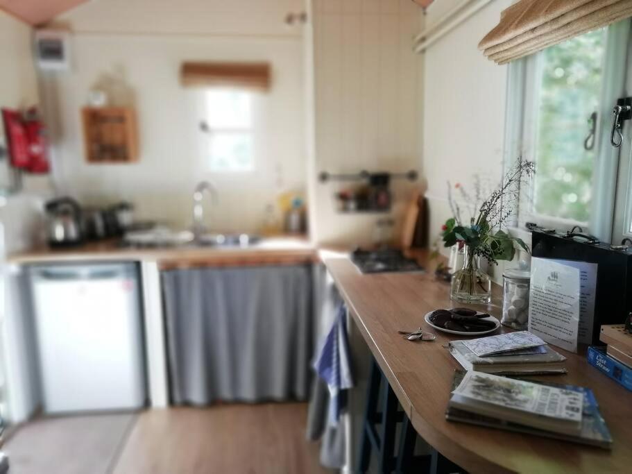 Penn Bergeyn Shepherd'S Huts Эксетер Экстерьер фото